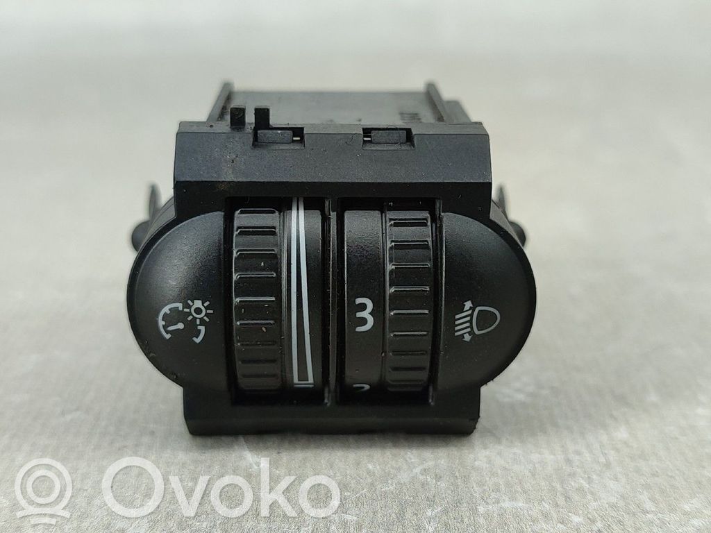 Volkswagen Jetta III Comutator/buton multifuncțional 
