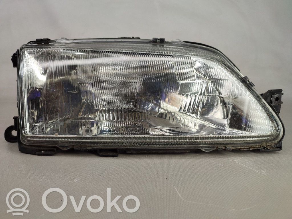 Peugeot 306 Etu-/Ajovalo 