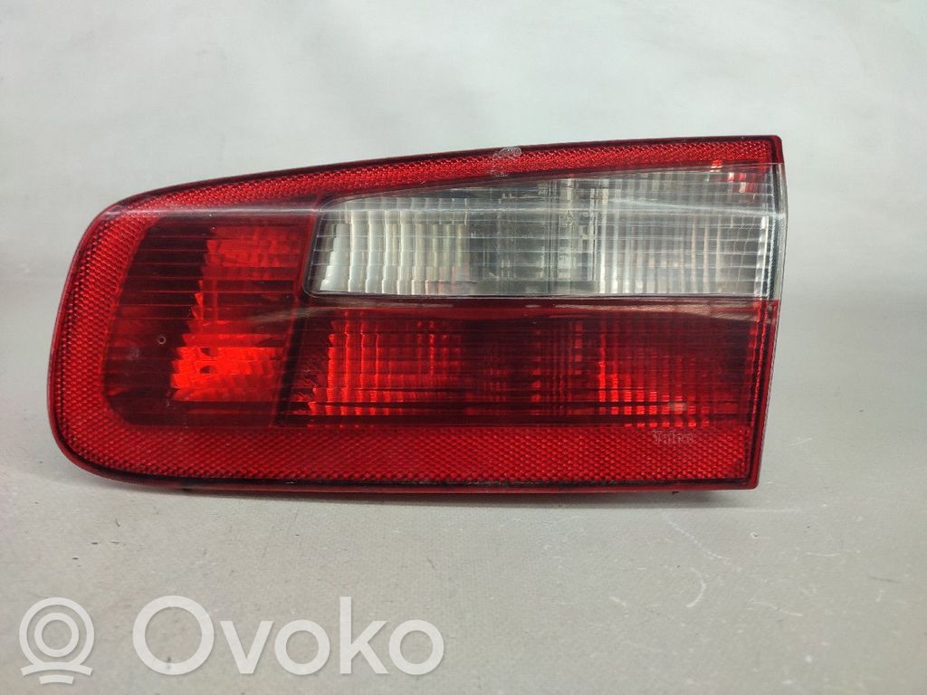 Renault Laguna I Luci posteriori del portellone del bagagliaio
