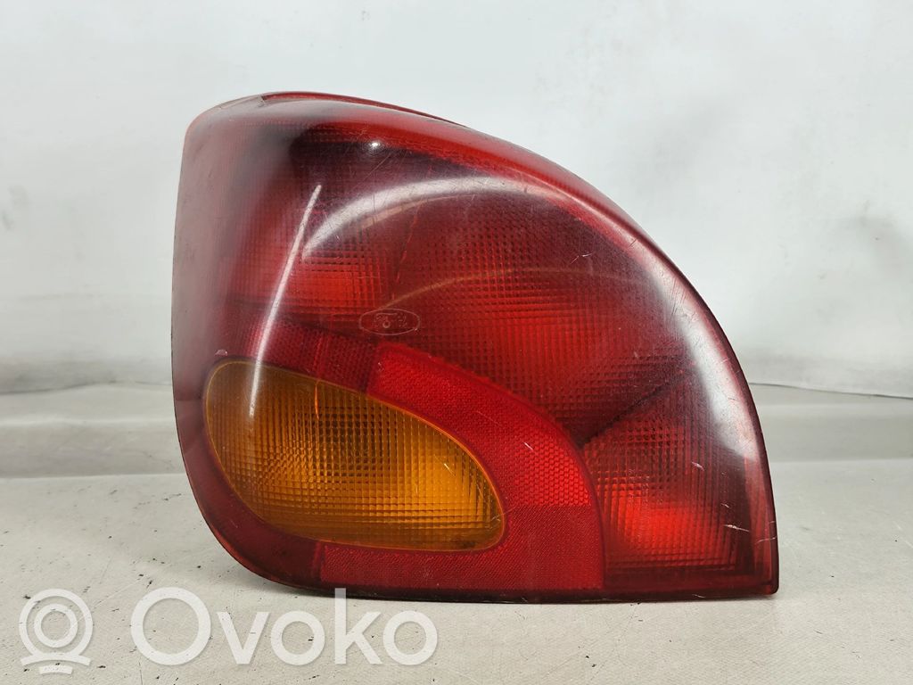 Ford Fiesta Takaluukun takavalot 