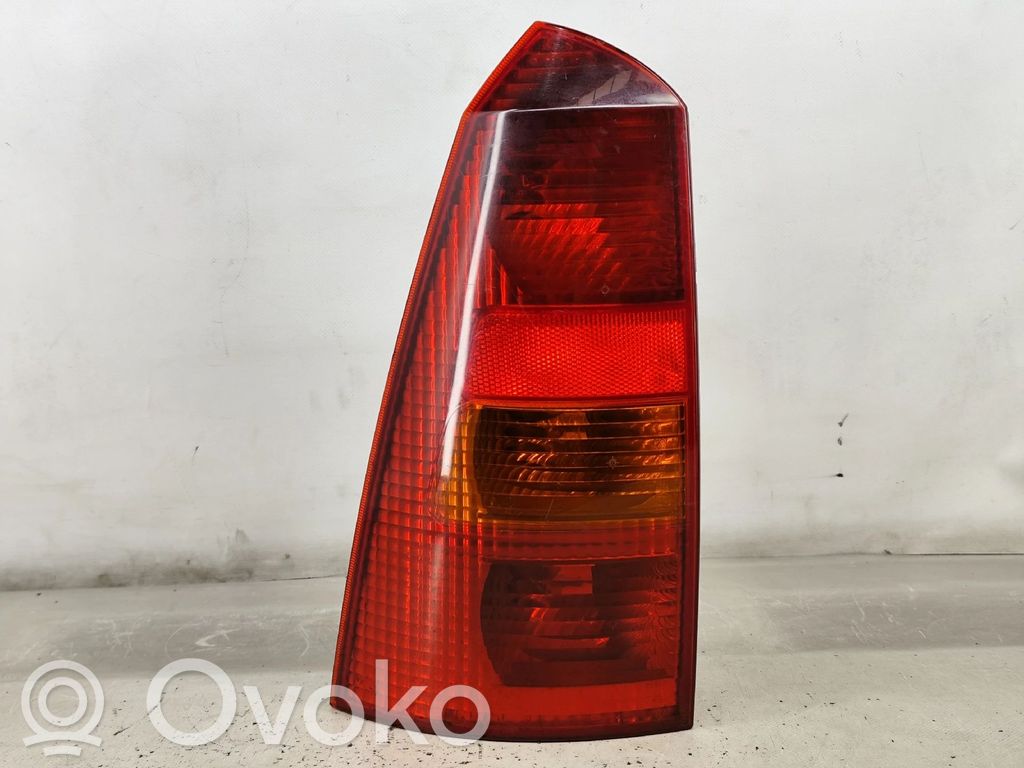 Tailgate rear/tail lights