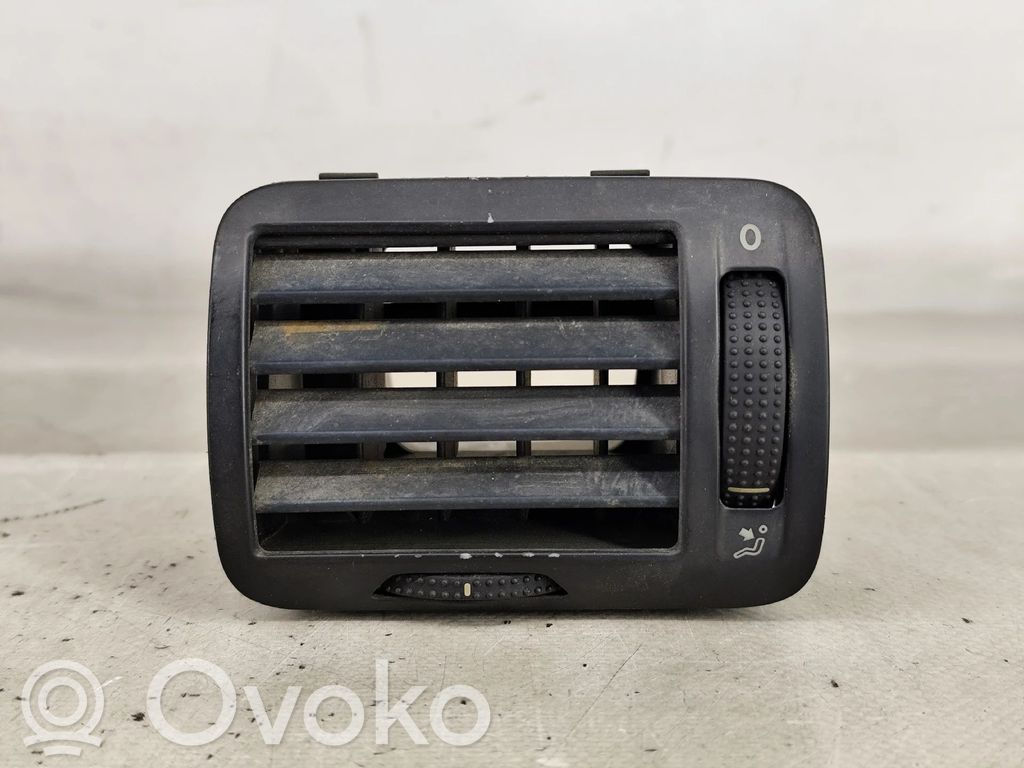 Rejilla de ventilación central del panel   3B0819703,1841907001,95162310