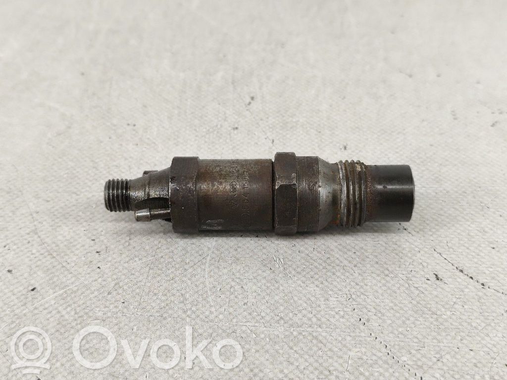 Inyector de combustible   028130201B