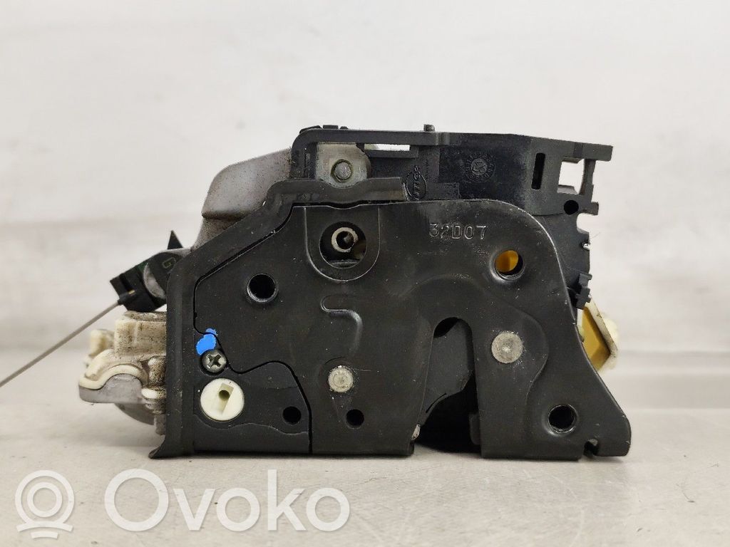 Etuoven lukko   1P0837014,7PINOS