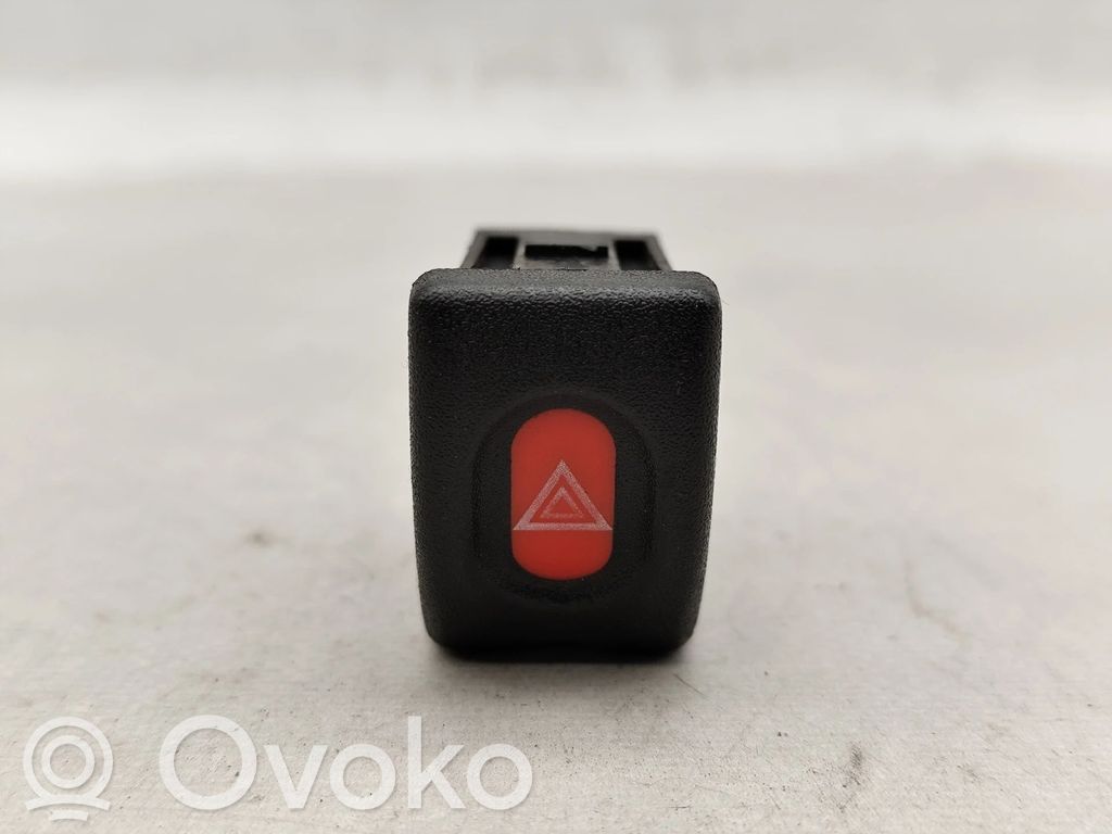 Opel Corsa B Botón interruptor de luz de peligro 