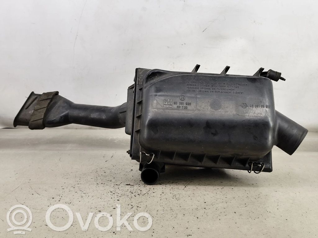 Opel Vectra A Air filter box 