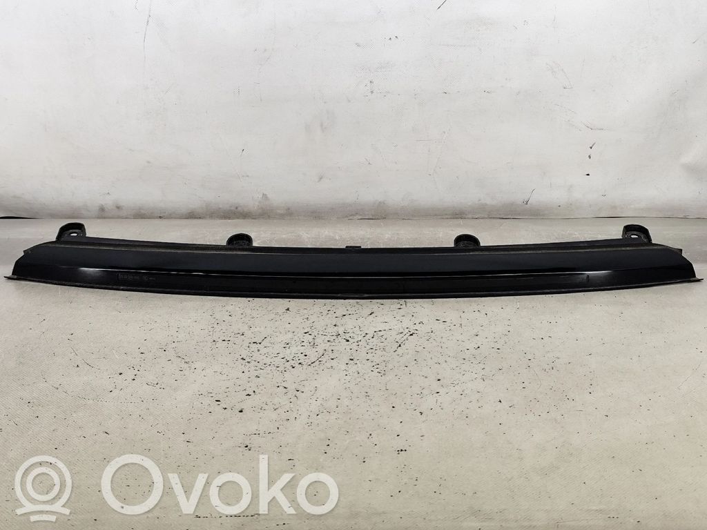 Trzecie światło stop   J9D313A613