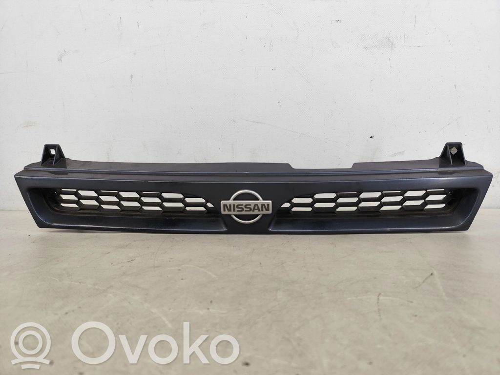 Nissan Sunny Etusäleikkö 