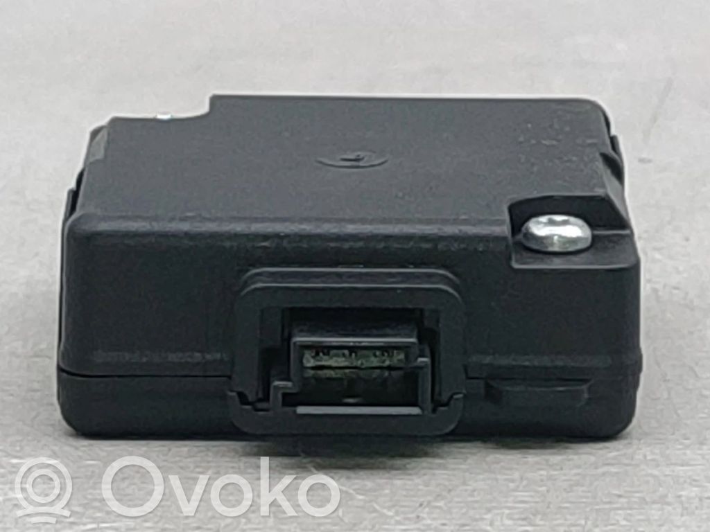 Inne komputery / moduły / sterowniki   3521AJXU18A