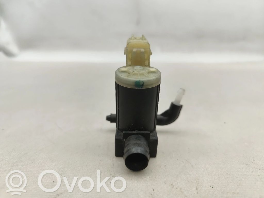 Mazda 2 Windscreen/windshield washer pump 