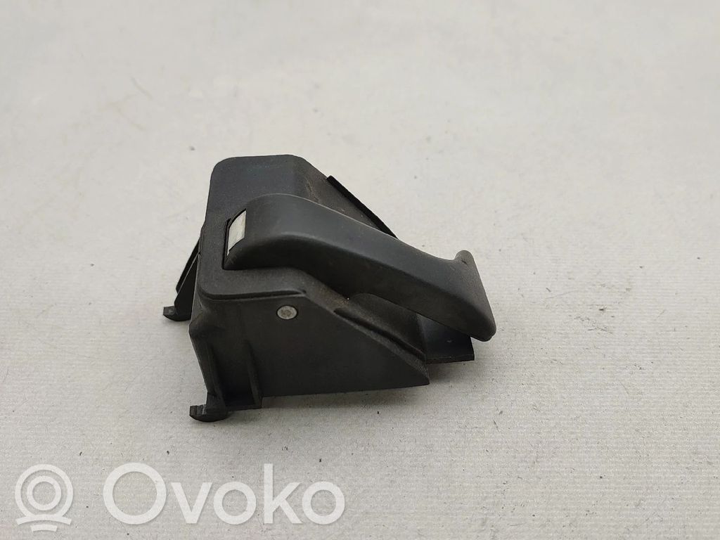 Front door interior handle   89FBA22601AA