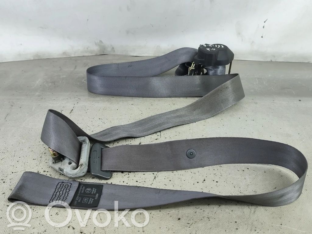 Renault Clio I Cinturón delantero 