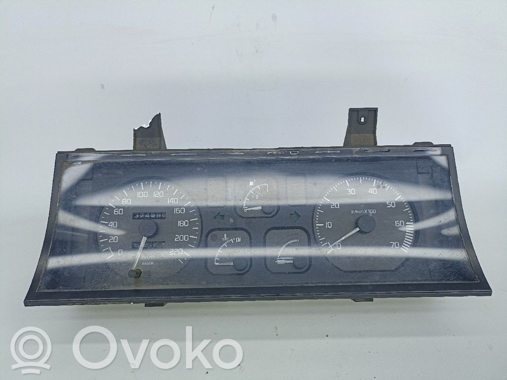 Renault 19 Speedometer (instrument cluster) 