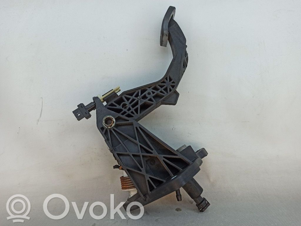 Mercedes-Benz A W176 Pedală ambreiaj 