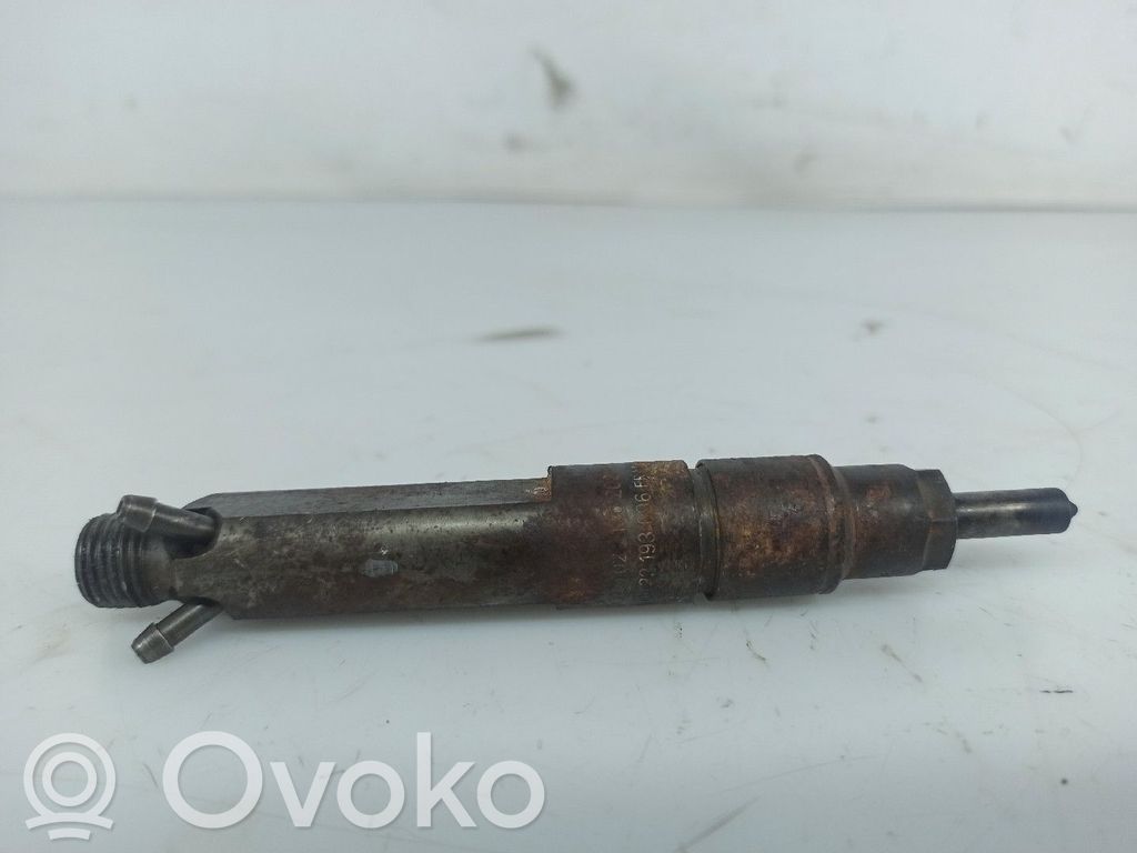 Volkswagen Golf III Injector combustibil 