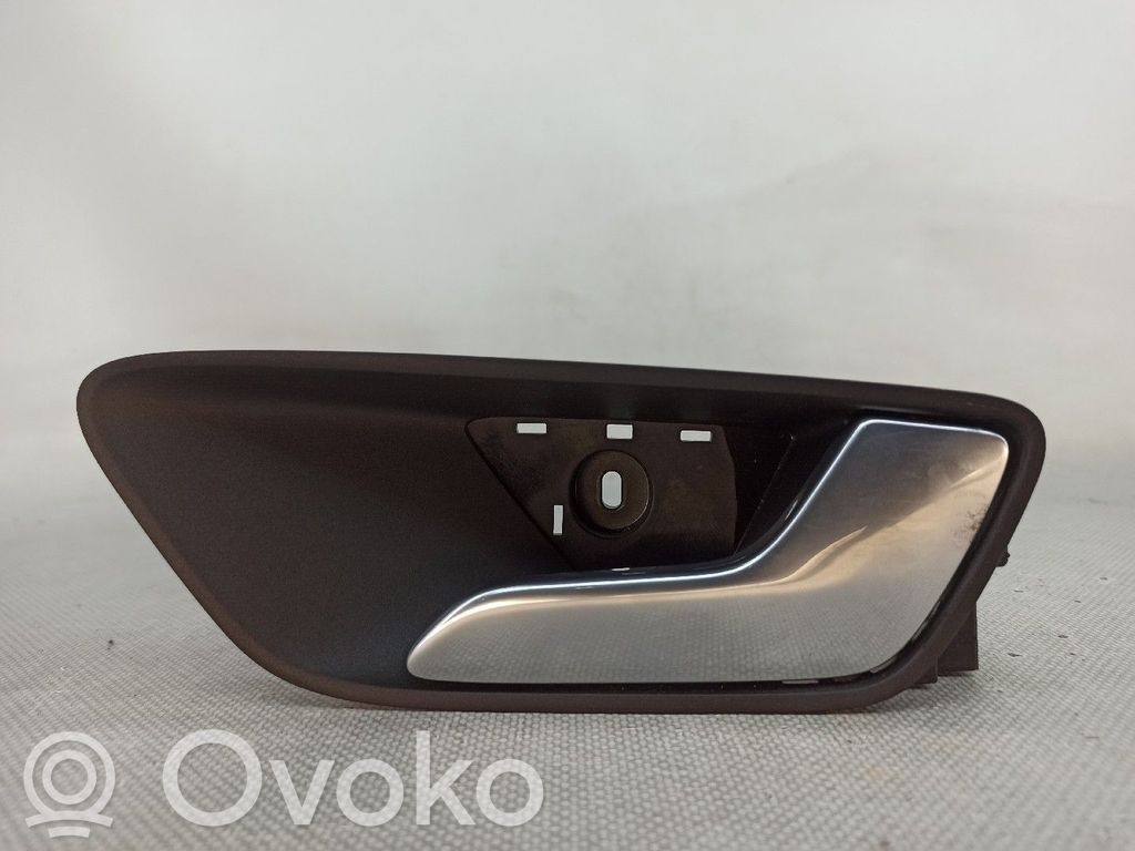 Ford Puma Etuoven ulkokahvan kehys 