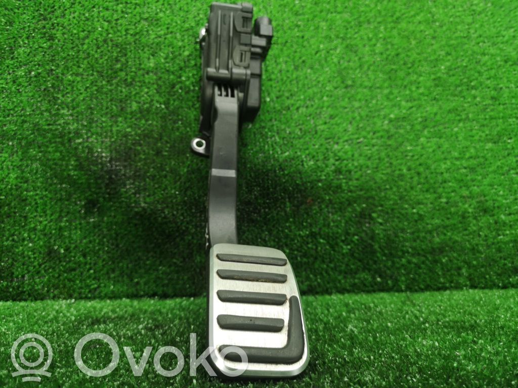 Akceleratoriaus pedalas   0XC95YE