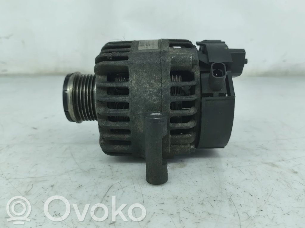 Opel Corsa D Générateur / alternateur 