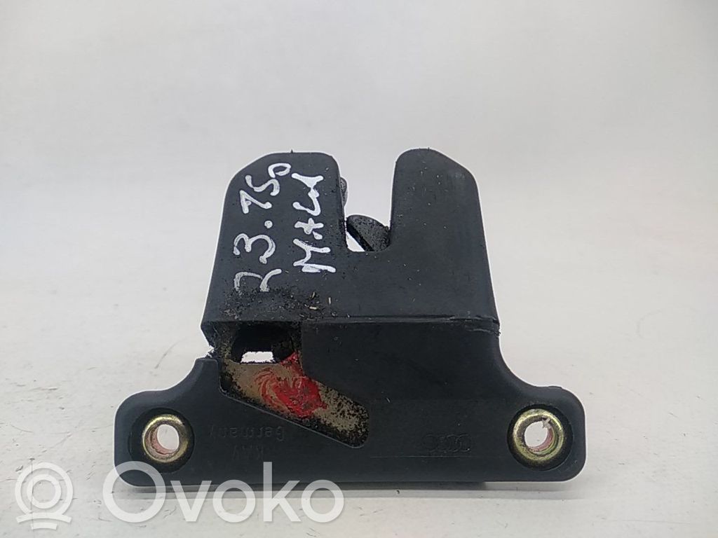 Audi A4 S4 B5 8D Serratura esterna portellone
