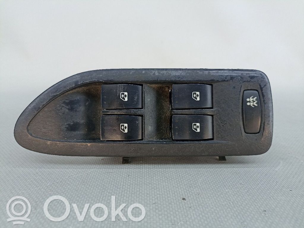Electric window control switch   NV