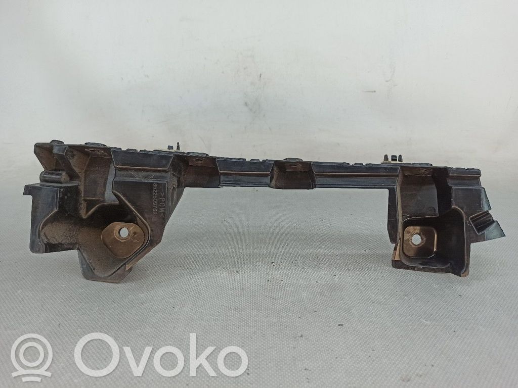 Renault Megane IV Etupuskurin kannake 