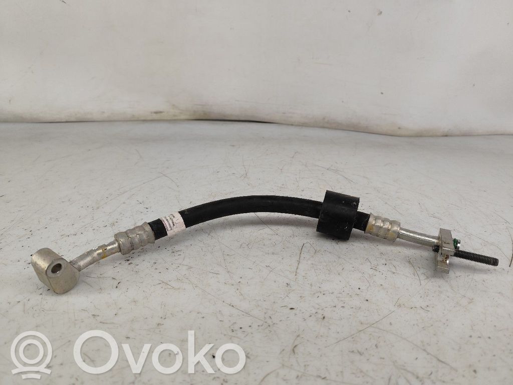 Ilmastointilaitteen putki (A/C)   10778056