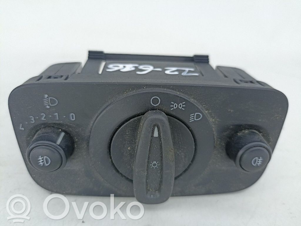 Interrupteur d’éclairage   8A6T13A021BB,10004132,12PINOS
