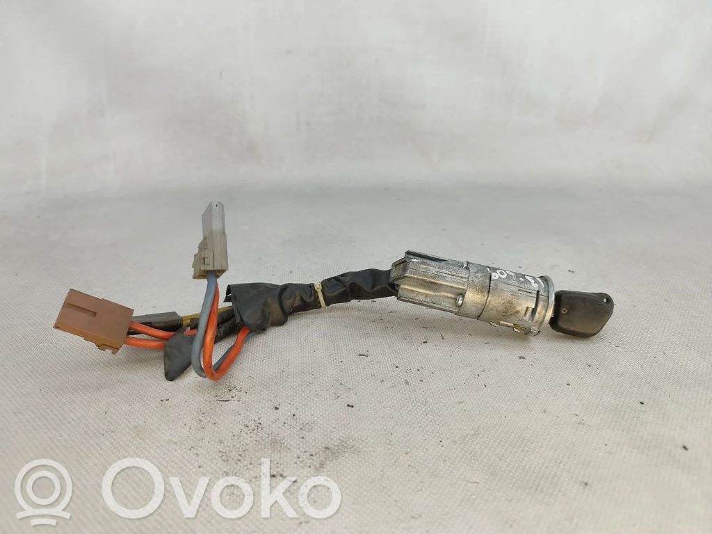 Peugeot 106 Virtalukko 