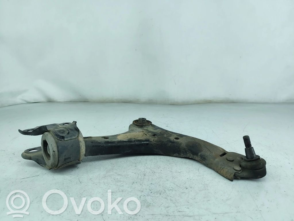 Ford Mondeo MK IV Basculă față 