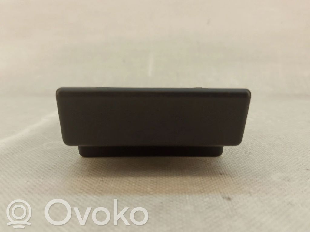 Citroen Saxo Aschenbecher 