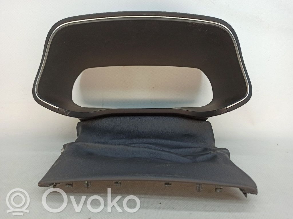 Renault Arkana Moldura del panel 