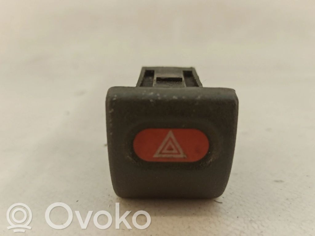 Opel Astra F Interruttore luci di emergenza