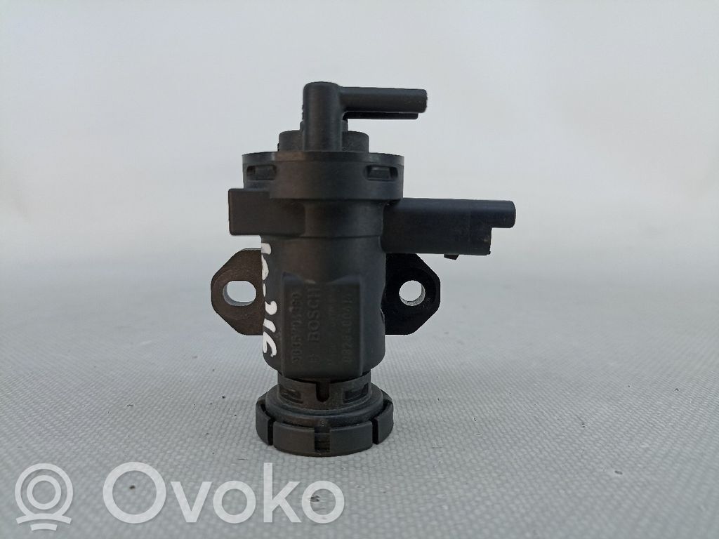 Toyota Corolla E110 Zawór podciśnienia / Elektrozawór turbiny 
