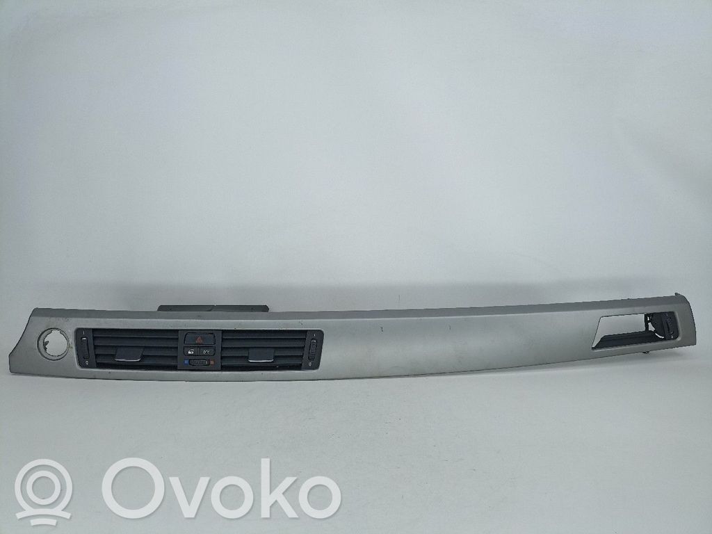 Grille d'aération centrale   14482110,52850610,6924082A,7132845,FRISO