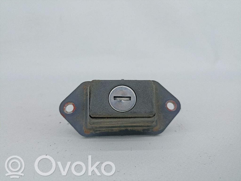 Tailgate lock latch   NV