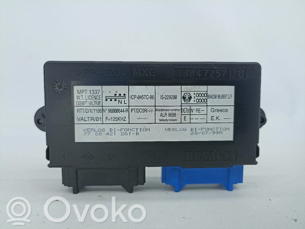 Unidad de control/módulo del motor   7700421261B,73847257C