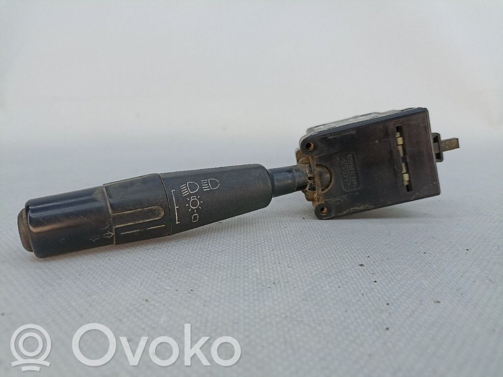 Peugeot 106 Leva/interruttore dell’indicatore di direzione e tergicristallo 