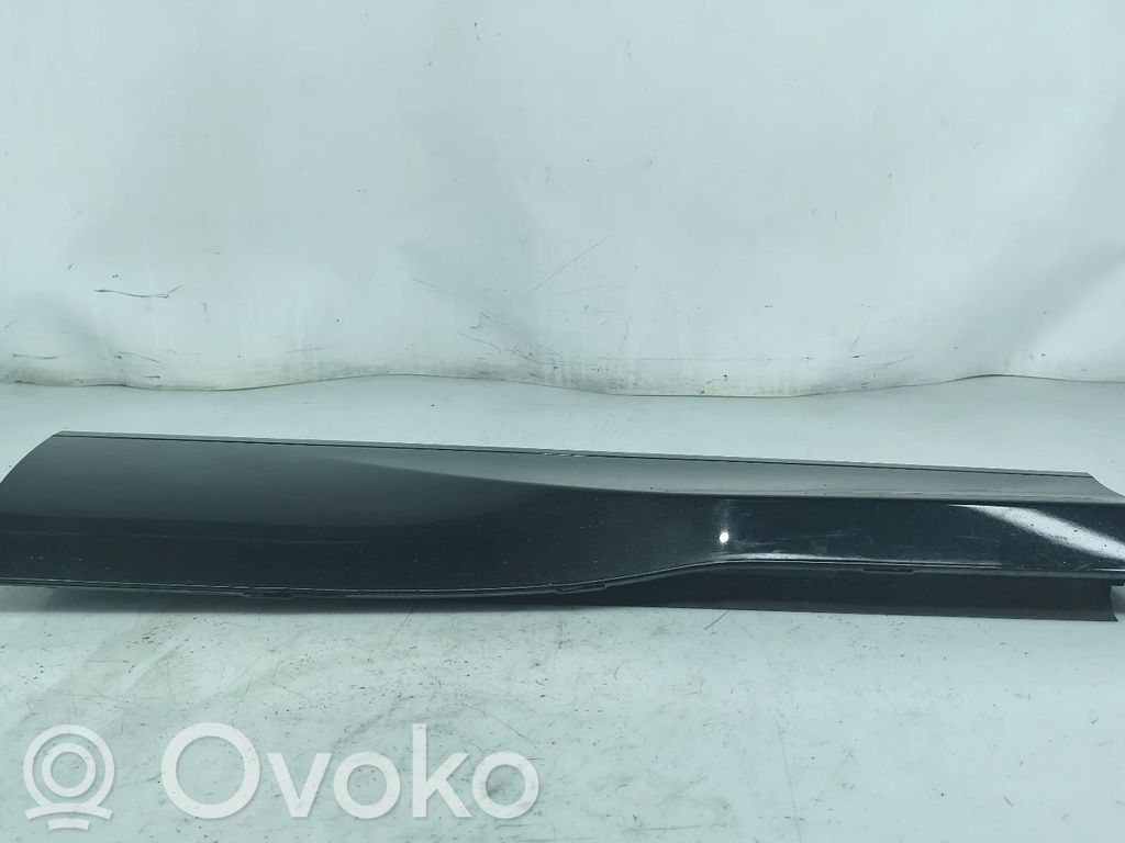 Listwa drzwi tylnych   J9D3274A49A