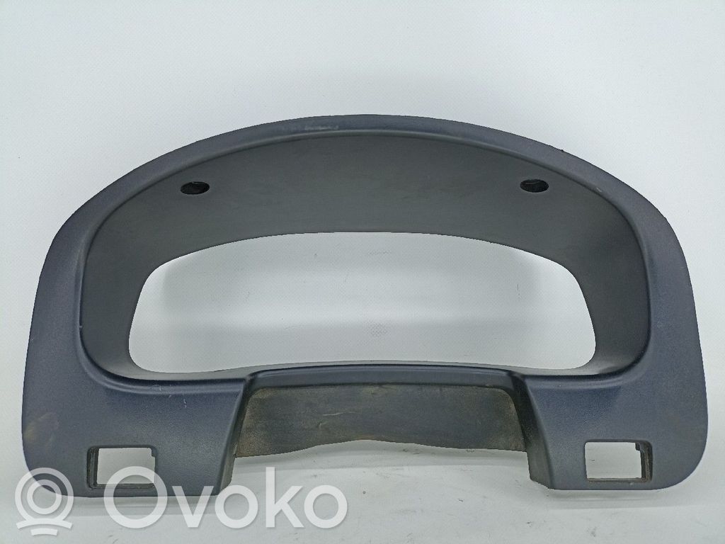Moldura del panel   68240VJ400