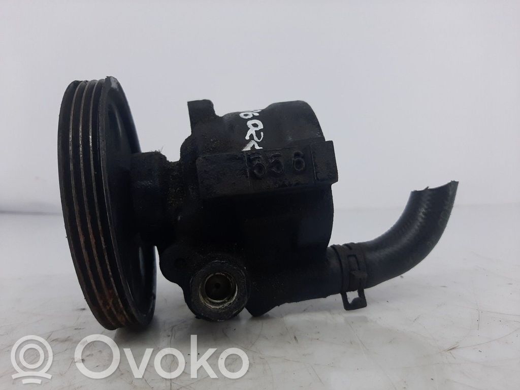 Ohjaustehostimen pumppu   7700840805C