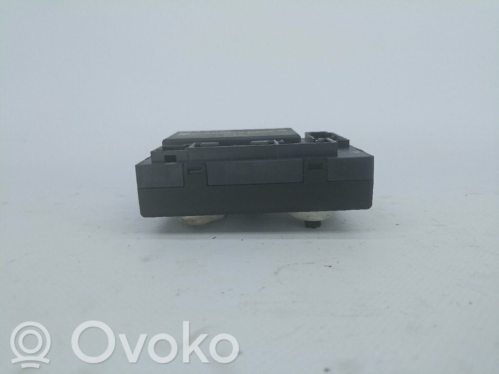 Moottorin ohjainlaite/moduuli   4F0910793