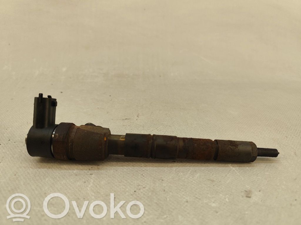 Opel Insignia A Wtryskiwacz paliwa 