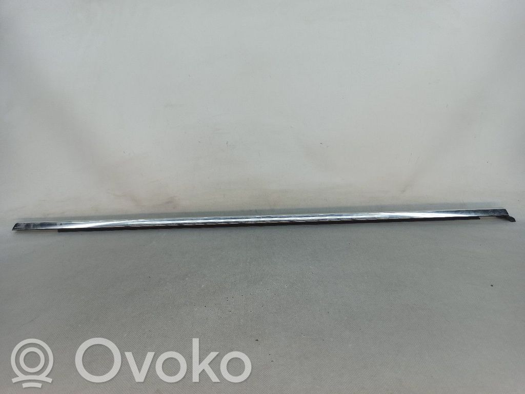 Peugeot 508 Etuoven lista (muoto)