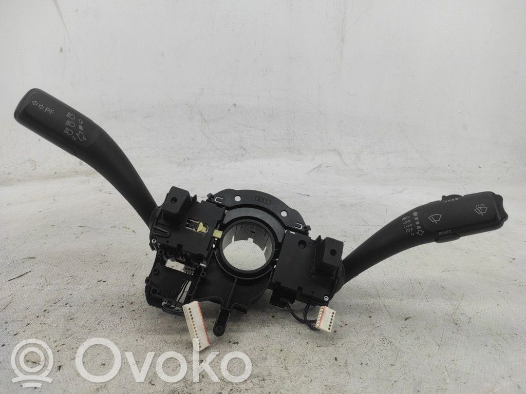 Audi RS4 B8 Sonstige Schalter / Griffe / Umschalter 
