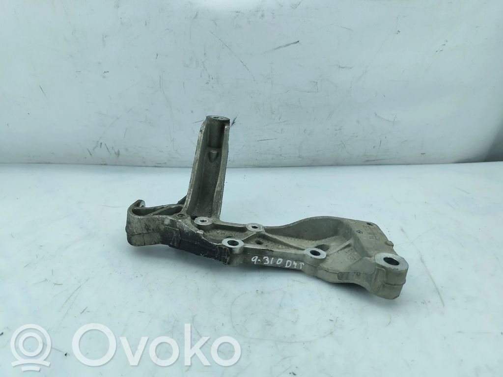Seat Altea Moottorin kiinnikekorvake 
