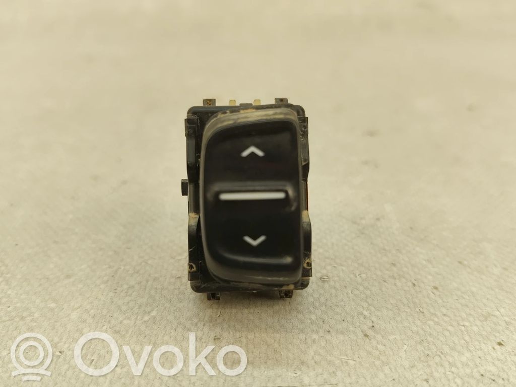 Dacia Sandero II Sähkötoimisen ikkunan ohjauskytkin