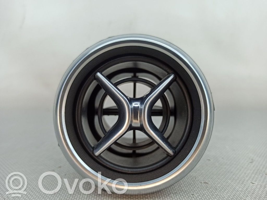 Mercedes-Benz A W176 Griglia di ventilazione centrale cruscotto
