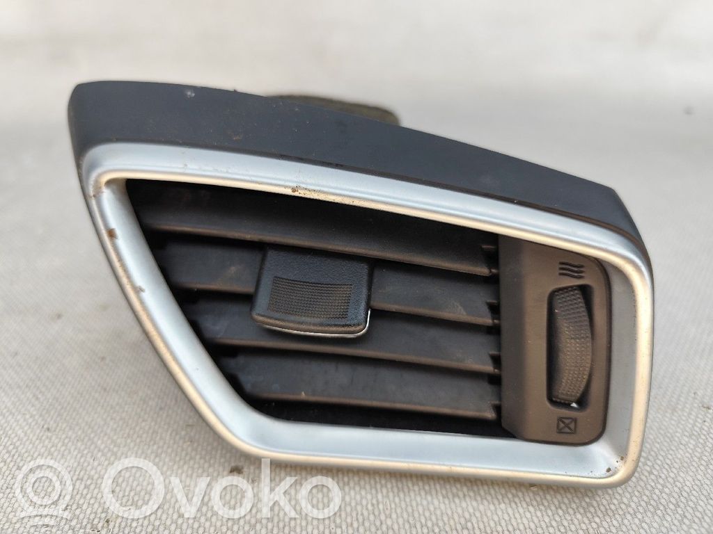 Nissan Qashqai Grilă ventilație centrală