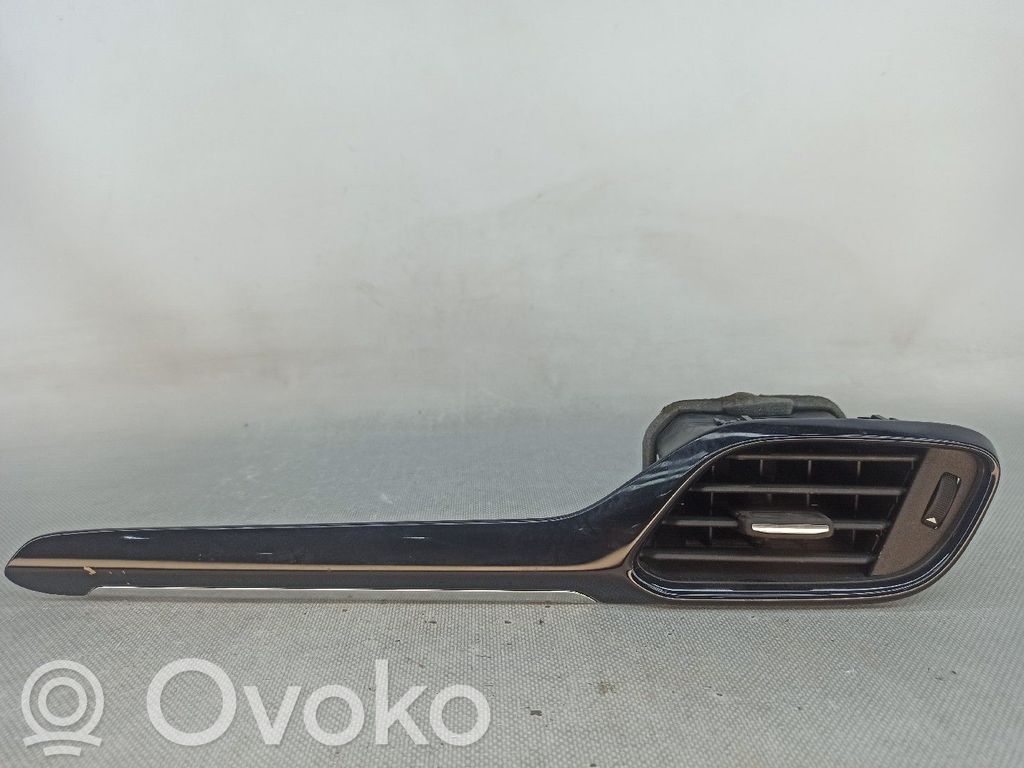 Ford Fiesta Dysze / Kratki środkowego nawiewu deski rozdzielczej 
