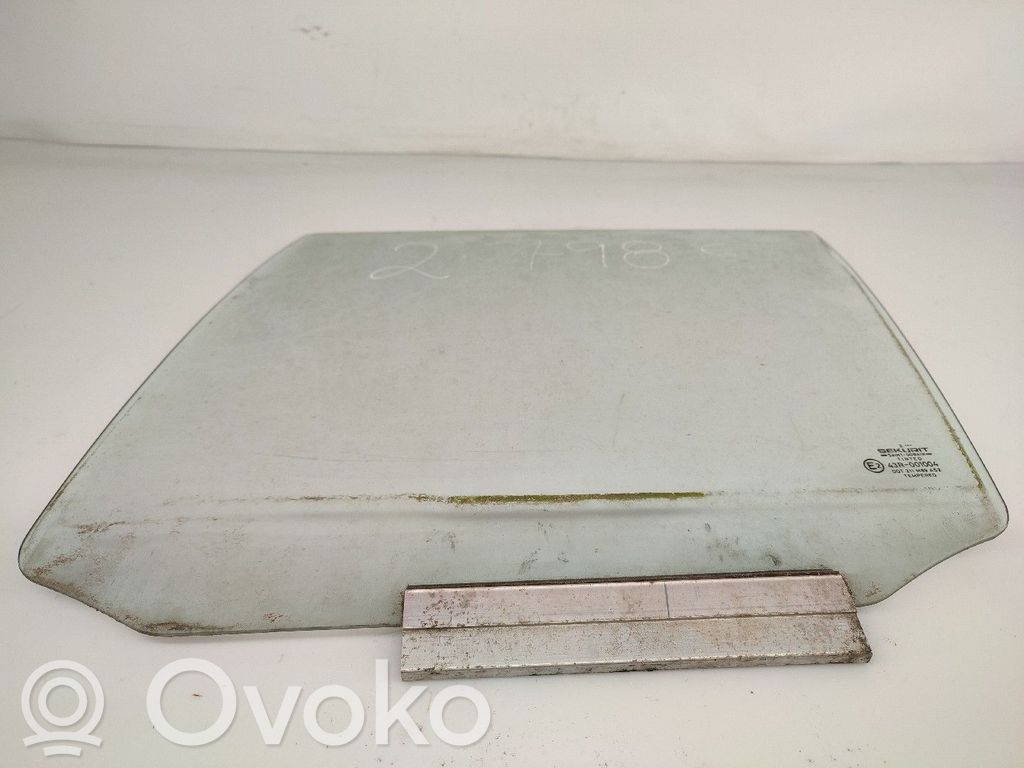 Opel Corsa A Luna de la puerta trasera 
